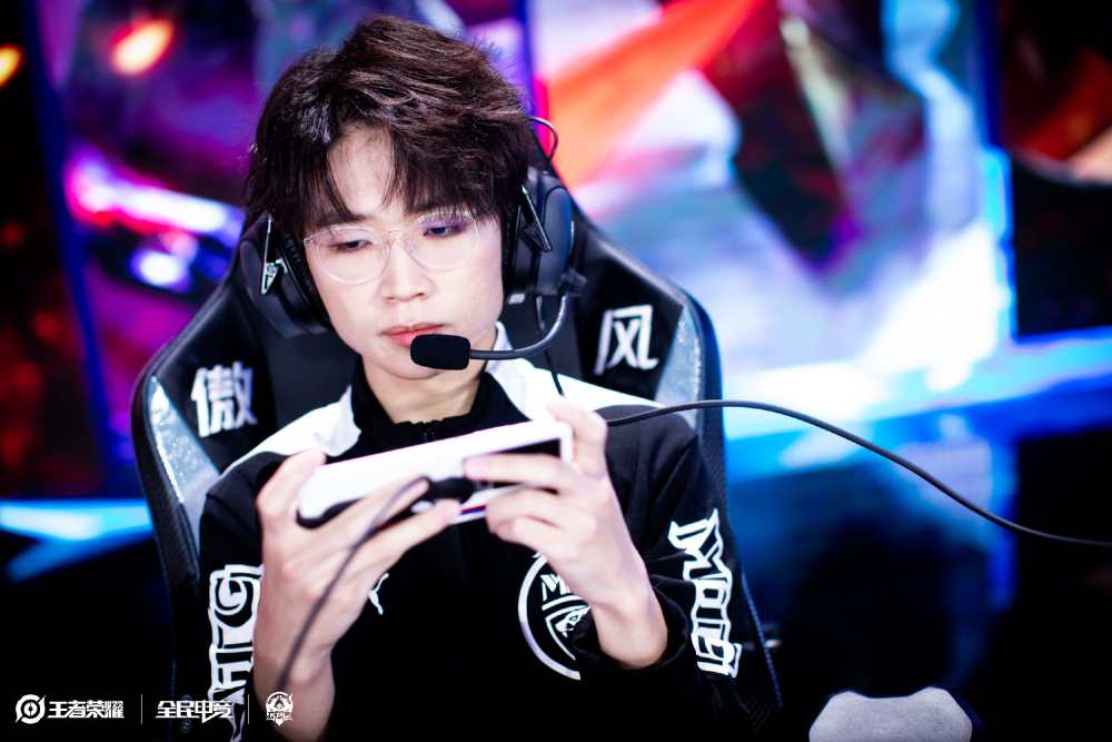 立不倒的基 立不倒的基